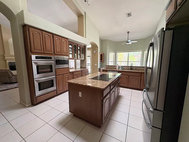 10511 N 117th Pl — Photo 6