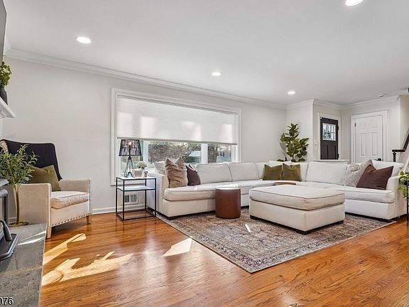 4th image of 1 Briarcliff Rd