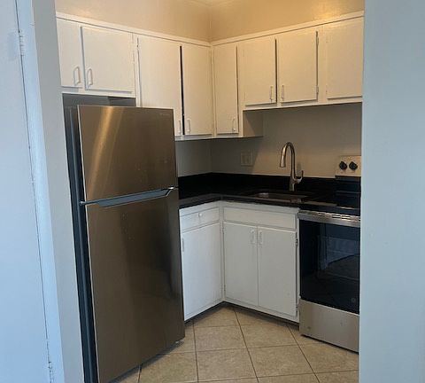 5th image of 2314 Glendale Ter #A2