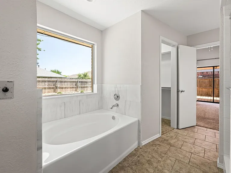 7717 Doris Dr — Photo 18
