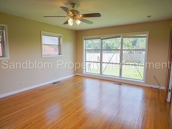 3rd image of 5344 E 27th St