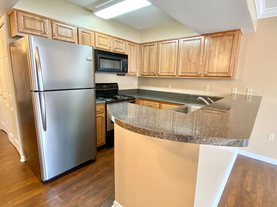 1st image of 1517 Laurel Ave APT 203