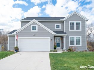 415 Oak Meadow Dr, Middleville, MI 49333
