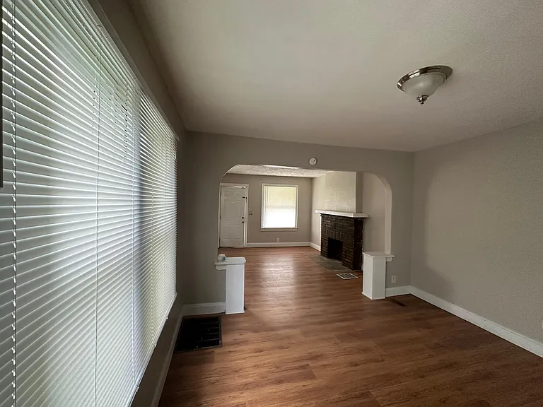 522 S Wayne Ave — Photo 5