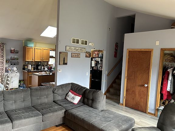 3rd image of 0N175 S Neltnor Blvd