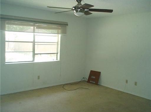 4th image of 2124 Pinehurst Dr