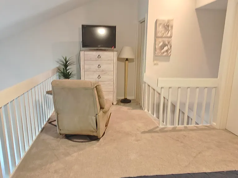 233 NE Edgewater Dr #203 — Photo 17