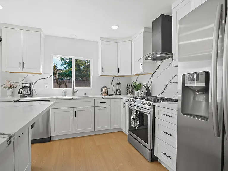 12610 Vandemere St — Photo 8