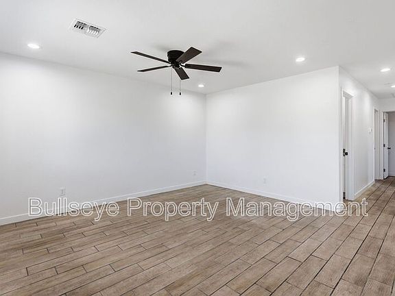 4th image of 428 S 97th Pl