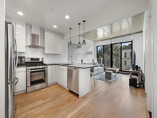 Rented by Compass | media 25