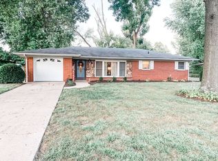 123 Clearview Dr, Belleville, IL 62223