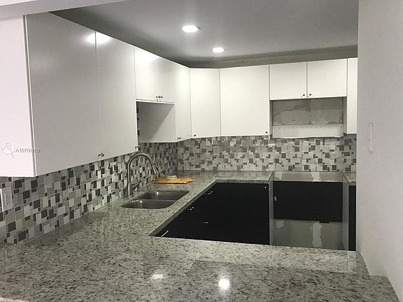 2nd image of 6960 Miami Gardens Dr #2-531A