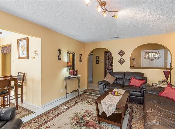 4th image of 1610 Mosswood Cir
