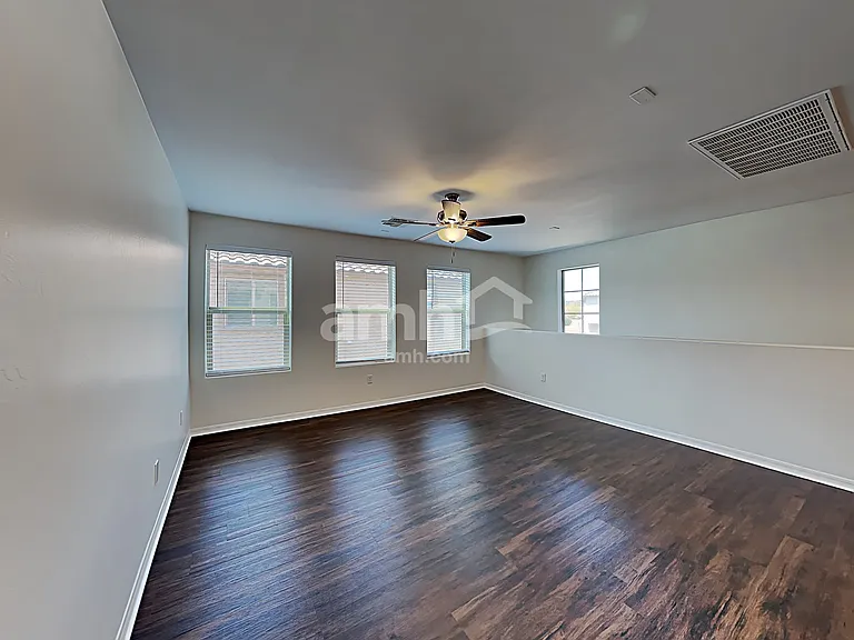 743 W Calle Ocarina — Photo 11