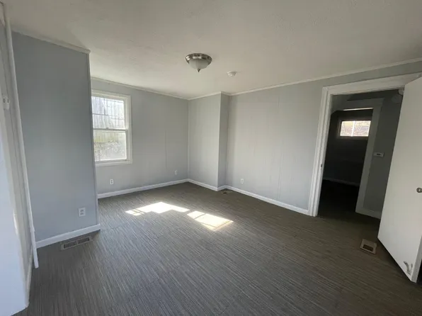 290 W 7th St APT B, Oswego, NY 13126