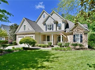 19733 Hagen Knoll Dr, Davidson, NC 28036