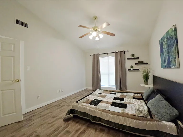 1881 Bering Dr #6 — Photo 26