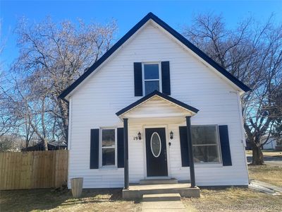 19 S Bailey St, Pryor, OK, 74361