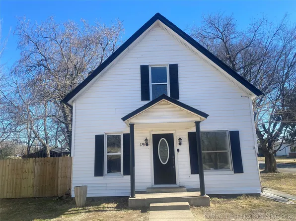 19 S Bailey St, Pryor, OK 74361