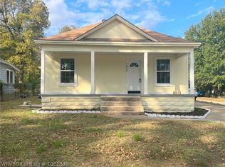 1823 Cherry St, Van Buren, AR 72956