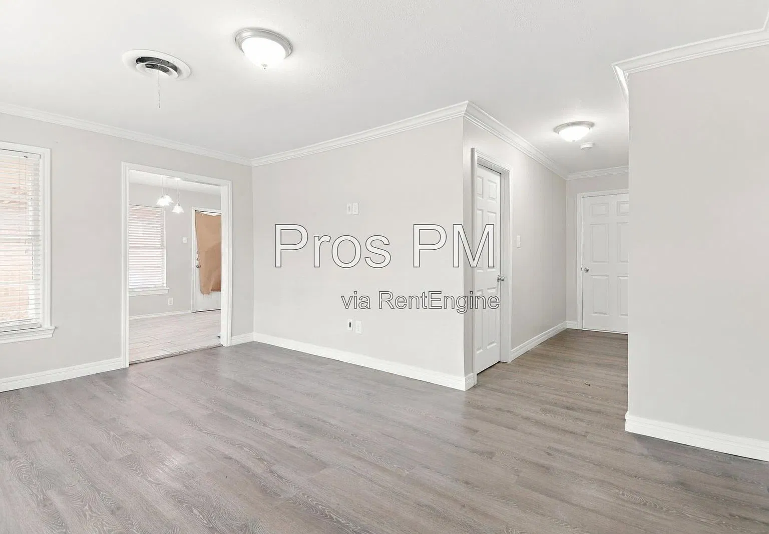 3 bed, 1.0 bath, 1028 sqft, $1,795 — Photo 4
