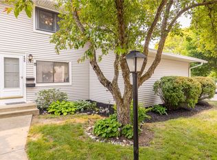 499 Eastbrooke Ln, Rochester, NY 14618