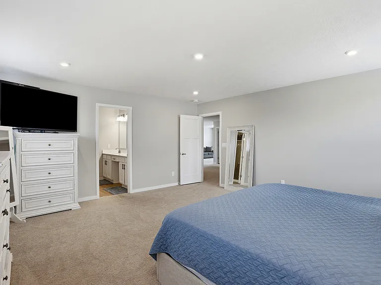 27 Hemingway Ave — Photo 35