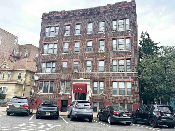 7306 Park Ave APT 2, North Bergen, NJ 07047