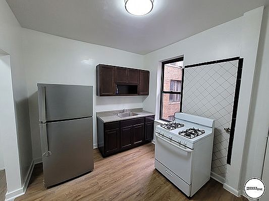 3rd image of 214 E 168th St #C10