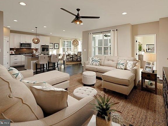 3rd image of 25506 Fox Point Ln #123