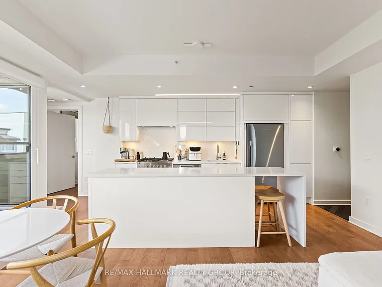 135 Barrette St #207 — Photo 15