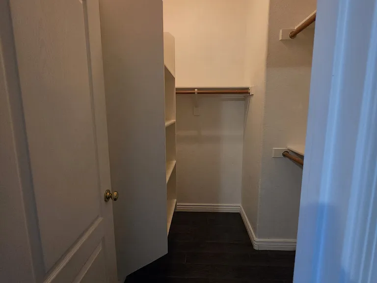 12513 W Adams St — Photo 12