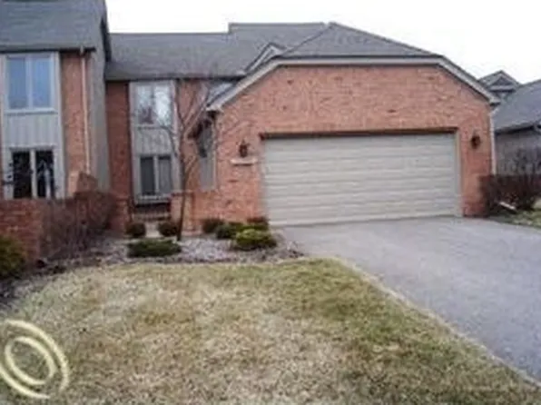 37520 Amber Dr #1, Farmington Hills, MI 48331