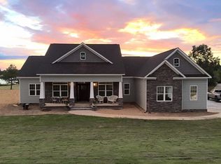 212 Fields Ferry Dr NE, Calhoun, GA 30701