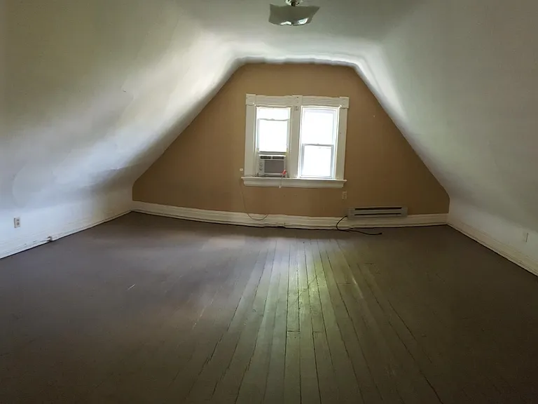 3914 Regent Ave — Photo 10