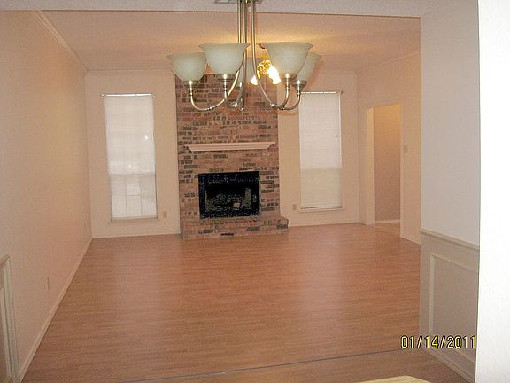 3rd image of 505 Amber Ln