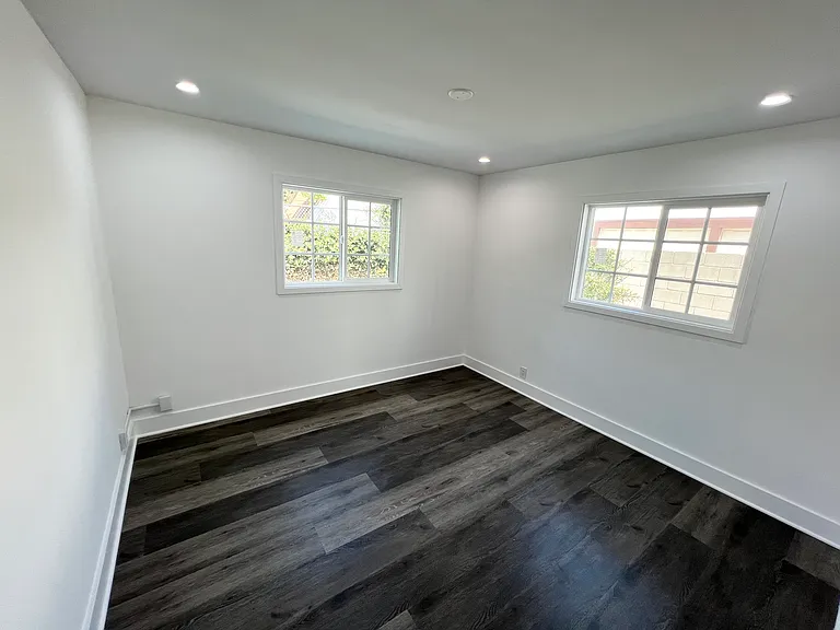 1313 S Cochran Ave — Photo 10
