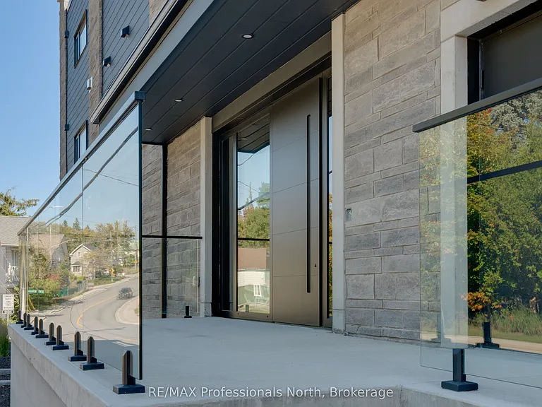 32 Brunel Rd #105 — Photo 9