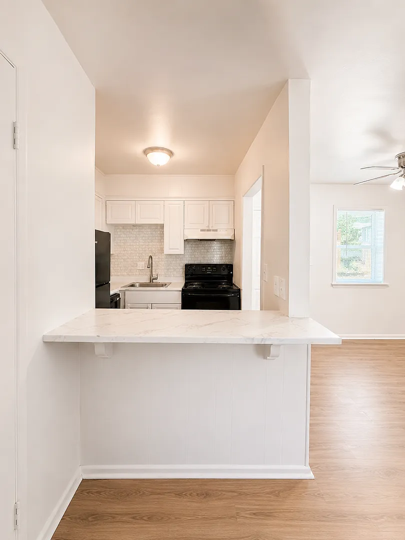 Parkwood Townhomes — Photo 3