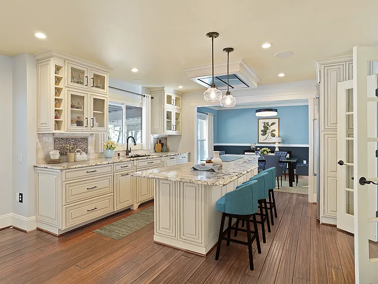 Kitchen-AI staged
