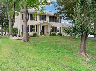 15355 Highcroft Dr, Chesterfield, MO 63017