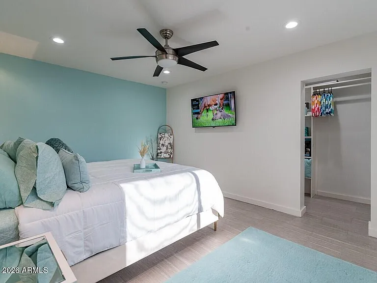 3302 E Turquoise Ave — Photo 32