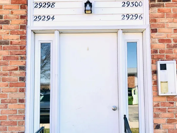 29300 Hoover Rd, Warren, MI 48093