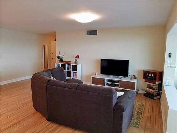 5th image of 7200 Sunshine Skyway Ln S APT 11B