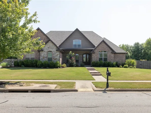 2731 N Floral Ct, Fayetteville, AR 72704