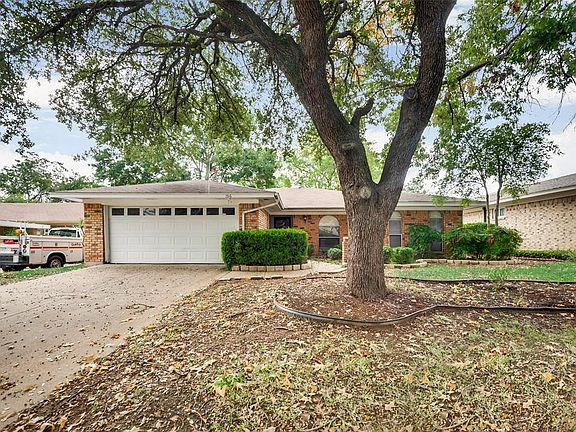 2nd image of 1516 Lexington Pl