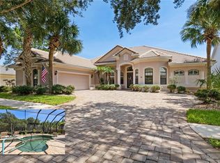 8 N Waterview Dr, Palm Coast, FL 32137