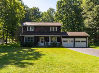 28 Cedar Ln, Rhinebeck, NY 12572