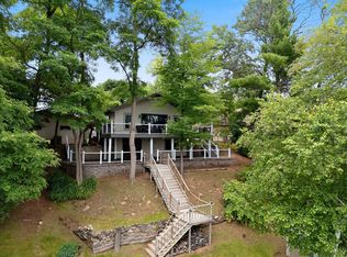 W9430 Schroeder Ln, Crivitz, WI 54114