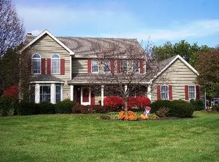 38W024 Heatherfield Dr, Elgin, IL 60124